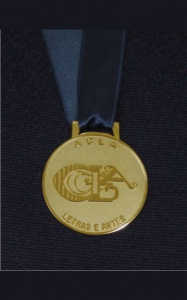 Medalhas - Modeladas - Dourada Fundida